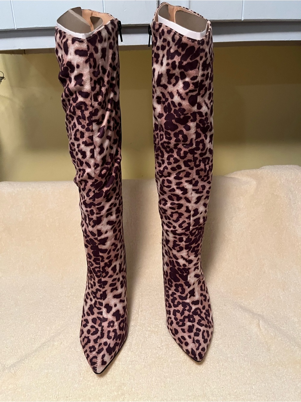 Gorgeous Leopard Print knee high Pointed Toe Boots